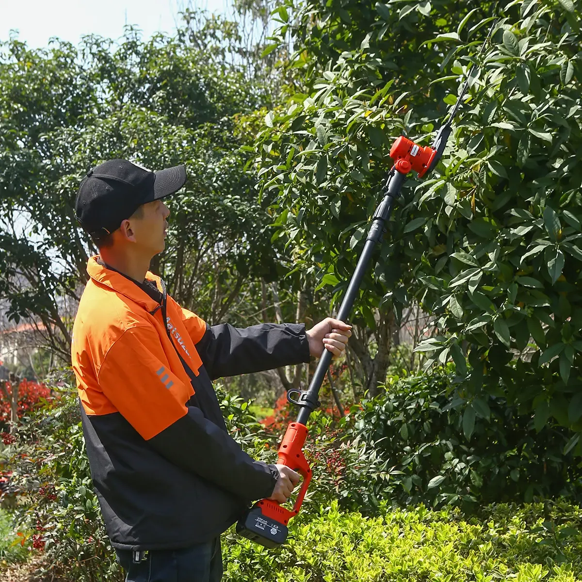 Electric Long Reach Hedge Trimmer